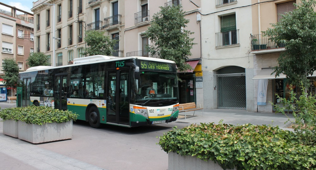 Sabadell aprova la incorporació de 13 autobusos híbrids i elèctrics a la flota de transport urbà