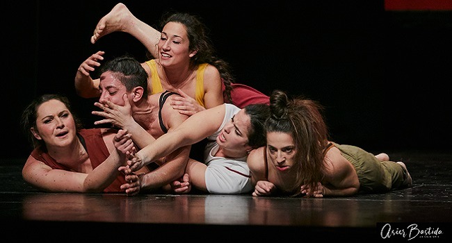Acrobàcies i coreografies amb accent femení, a La Vela i al teatre de Ca l’Estruch 
