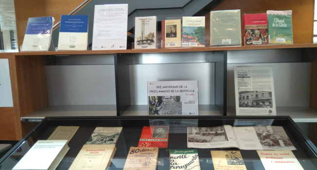 La Biblioteca Vapor Badia exposa una mostra bibliogràfica sobre la Segona República