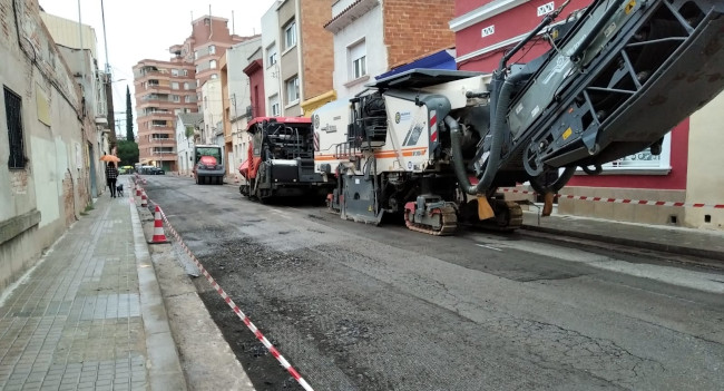 L’asfaltat als carrers de l’Escola Pia, de Josep Bruguera i de Francesc Izard queden suspesos demà a causa de l’episodi ambiental de contaminació