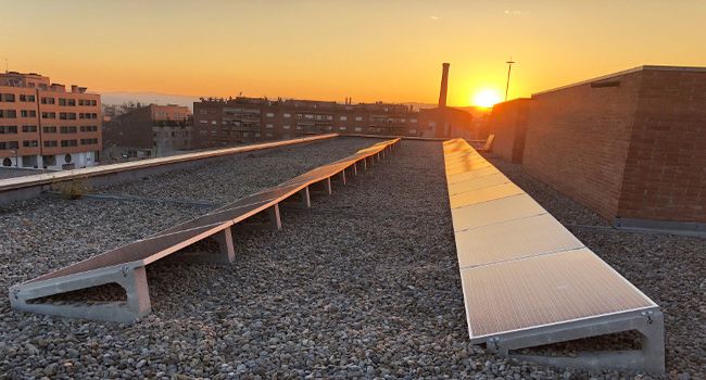 Sabadell triplica les instal·lacions solars fotovoltaiques en equipaments municipals i redueix gairebé un 3% el consum de gas i electricitat