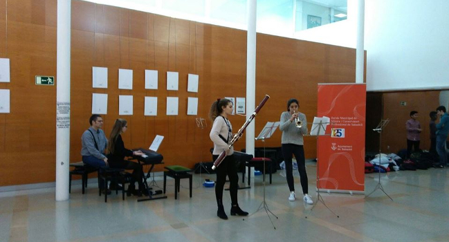 L’Escola de Música i Conservatori ofereix un concert obert a tothom al vestíbul de l’Hospital Taulí