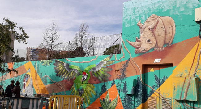Sabadell estrena un nou mural urbà al carrer de l’Himàlaia en el marc del projecte Pintem de Drets Sabadell