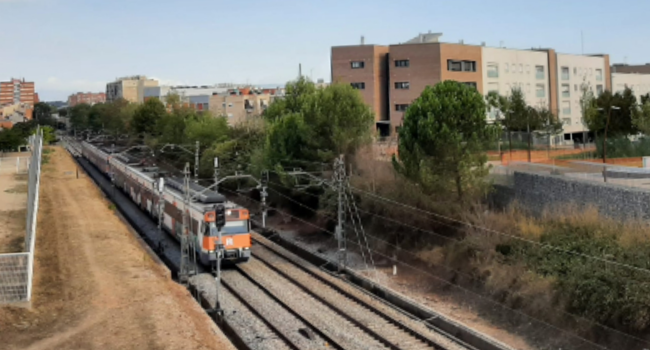 Adjudicades les obres per instal·lar una tanca de seguretat al pas de la via del tren a Can Llong