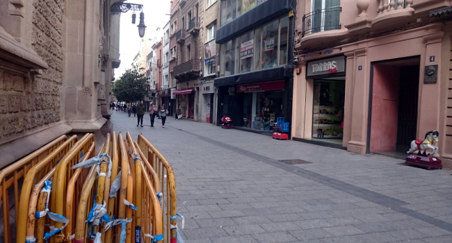 L’Ajuntament repararà el paviment del carrer de Gràcia, entre Sant Antoni i de la Rosa