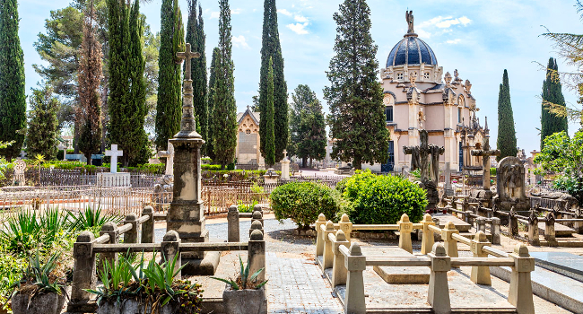 S’obre el procés d’adjudicació de 6 tombes rehabilitades al Cementiri Municipal