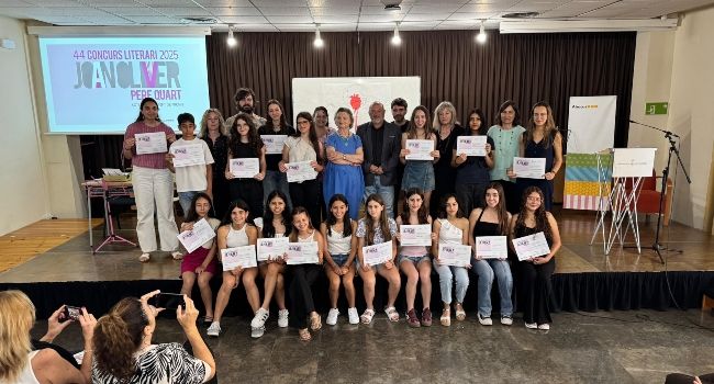 Sabadell fomenta la creació literària i reconeix el talent d'infants i adolescents amb el lliurament dels Premis Joan Oliver