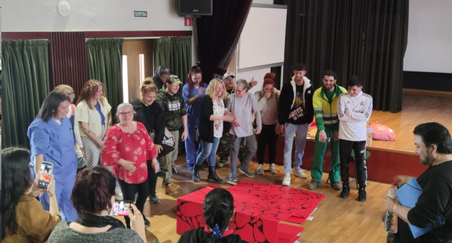 Taller "Rumors de pedra" amb una vintena de persones del Vapor Llonch