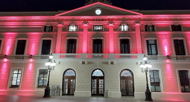 La façana de l’Ajuntament s’il·luminarà de vermell amb motiu del Dia Internacional de l’Hemocromatosi