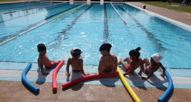 La piscina municipal de Ca n’Oriac obrirà quan s’acabin les obres que s’estan realitzant per garantir-ne la seguretat