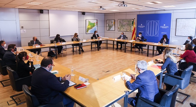 Els municipis de l’Associació de l’Arc Metropolità presenten els seus objectius i àmbits de treball al vicepresident de la Generalitat, Jordi Puigneró