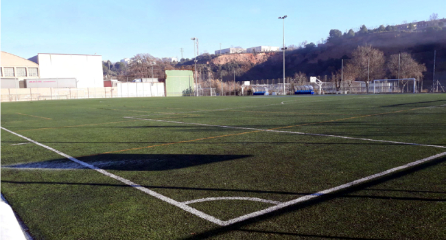 Adjudicades les obres de renovació de la gespa artificial dels camps de futbol de Sant Oleguer i de Merinals 