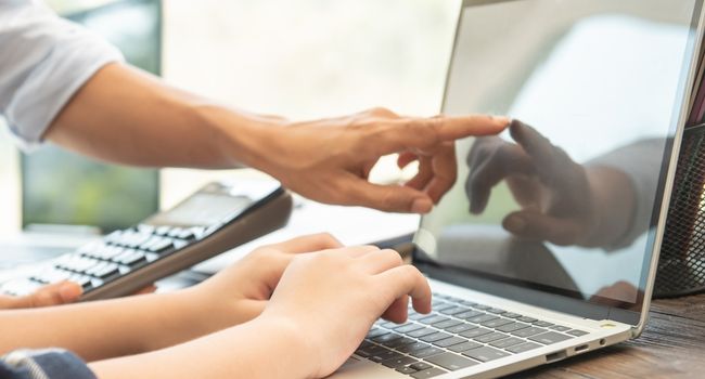 L’Ajuntament va acompanyar 3.000 persones per fer tràmits en línia l’any passat