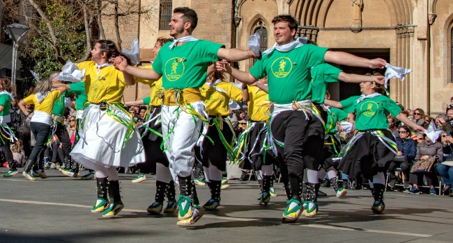 Sabadell celebra el Ball de Gitanes amb novetats en el repertori i la incorporació de noves parelles de balladors
