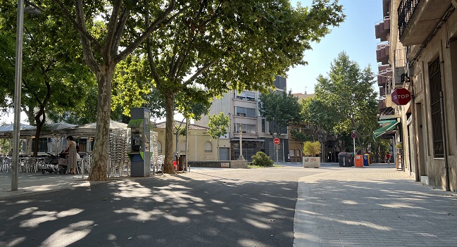 Carrers i parcs renovats, nou enllumenat i millores als espais verds de La Creu Alta i Can Puiggener 