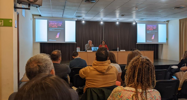 Professionals de l’àmbit de les drogues del Vallès Occidental participen en una trobada sobre l’ús i l’abús de les pantalles