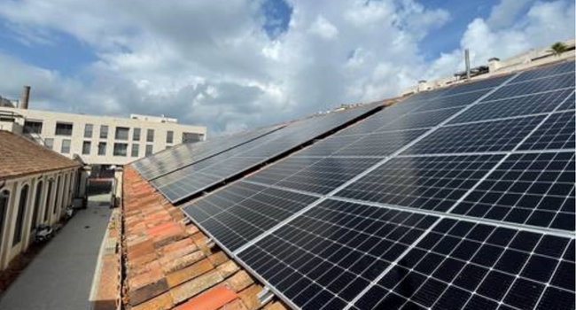 Pas endavant en el compromís municipal contra el canvi climàtic amb la instal·lació de panells fotovoltaics a Vimusa
