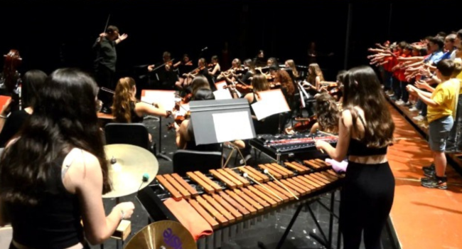 L’Escola Municipal de Música presenta la cantata La Força que mou l’univers, amb més de 200 cantaires i l’Orquestra Stradivari