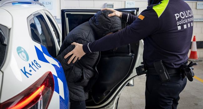 Dues persones detingudes per un robatori al camp de futbol del Centre d’Esports Sabadell