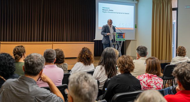 Una conferència sobre les matemàtiques emergents centra l'acte d'inici de curs