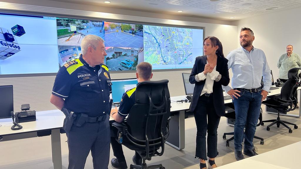 El nou Centre de Comandament de la Policia Municipal permetrà detectar i gestionar millor les incidències i afavorirà la seguretat a la ciutat