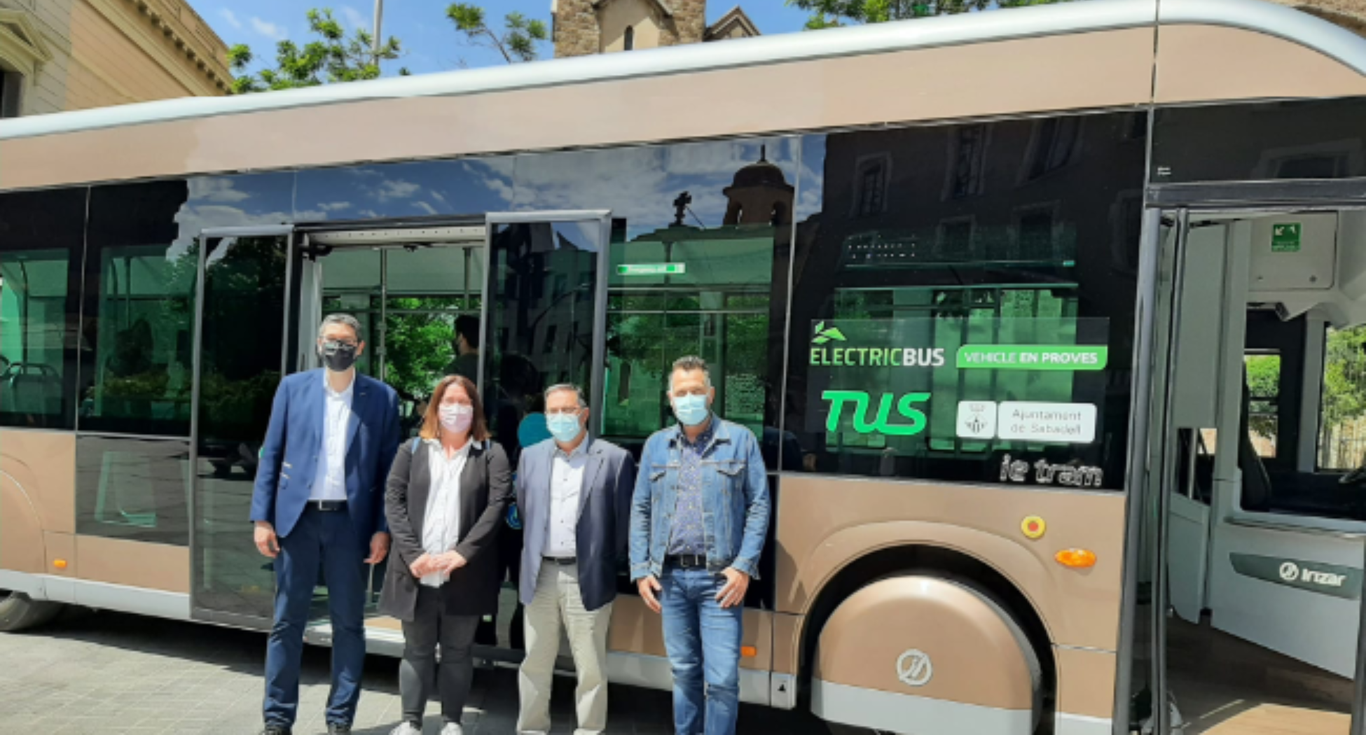 Sabadell fa proves de conducció amb un autobús 100% elèctric de 12 m de longitud