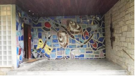 Visita al mural de ceràmica de Ramon Folch, la joia del Museu d’Art d’enguany